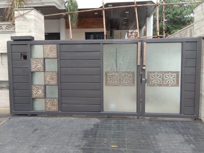 MAIN GATE 4
